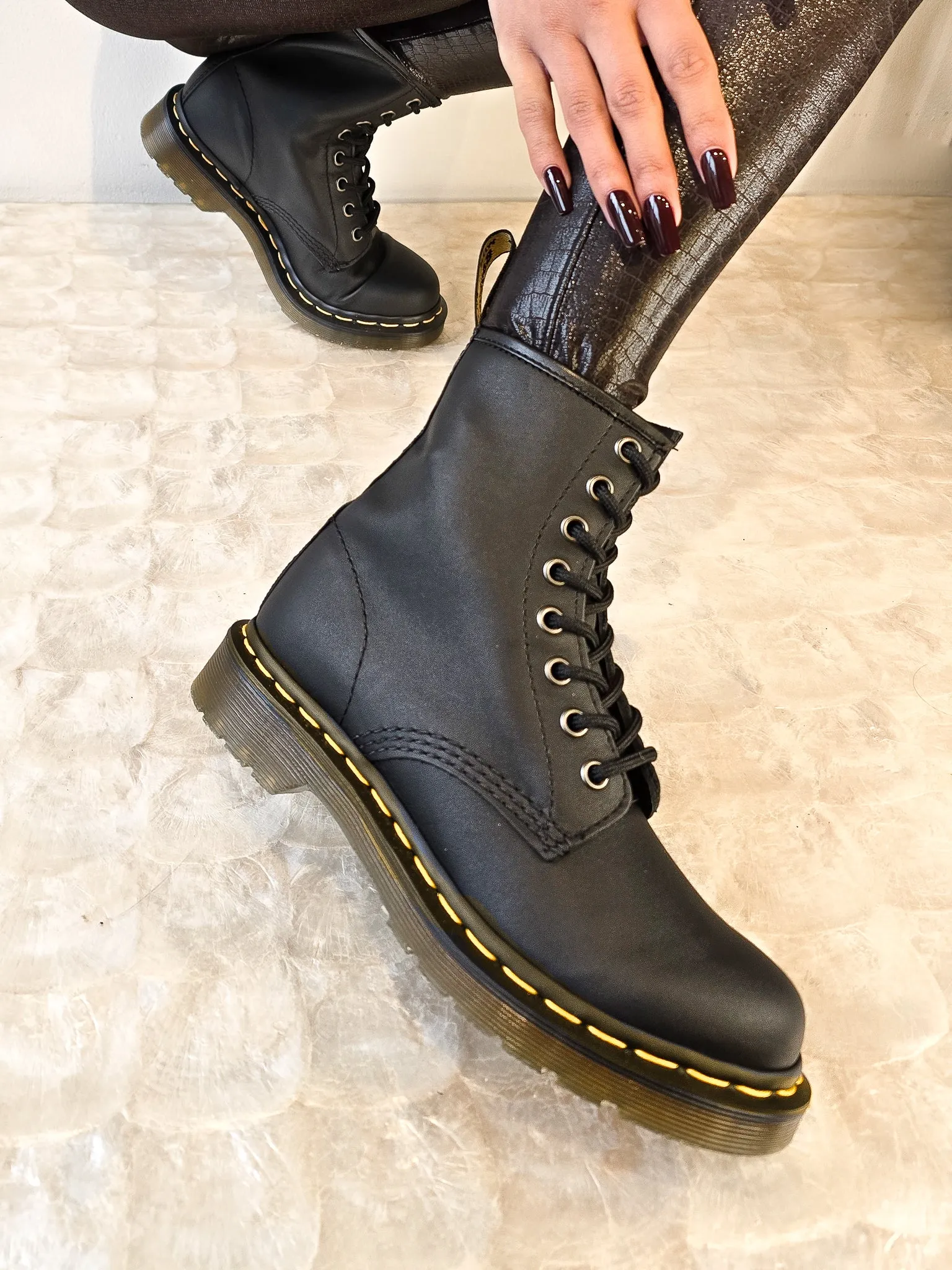 DR. MARTENS 1460 BLACK NAPPA